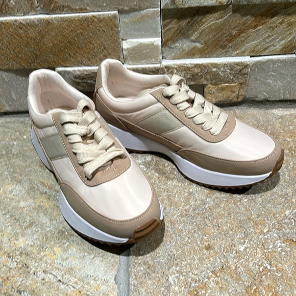 Dolce Vita Shoes - NEW Dolce Vita, Breela, tan fashion platform sneakers size 8.5